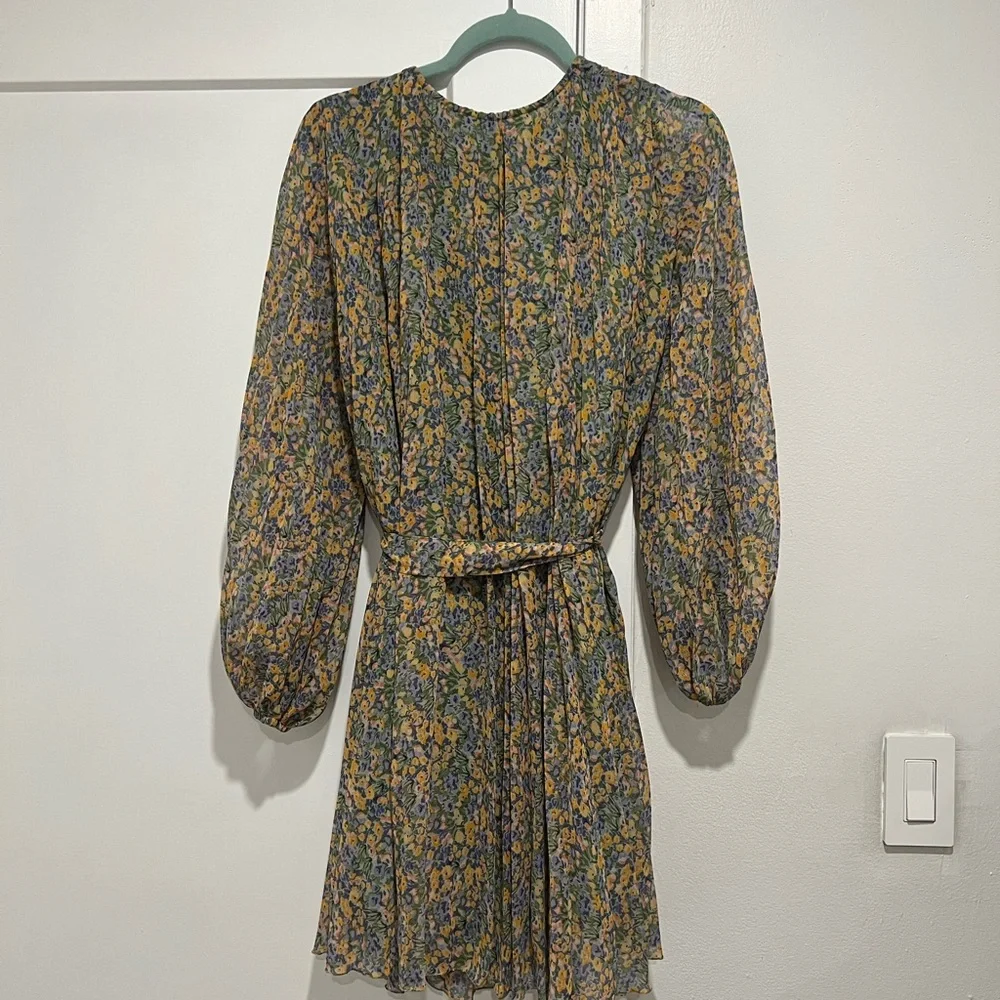 Zara- Printed Pleated mini dress - Picture 8 of 9